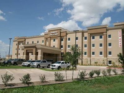 Hotel Hampton & Cleburne