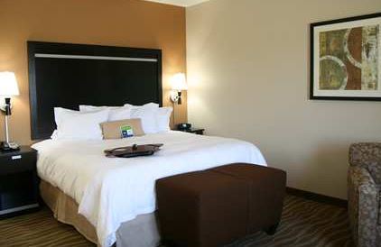 Hampton & Hotel Cleburne